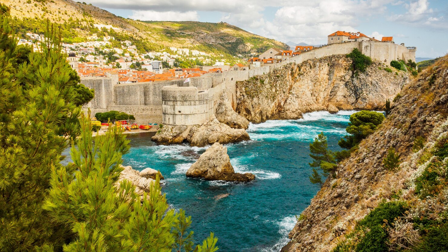 Sea Cargo Charges from Dubai to Croatia